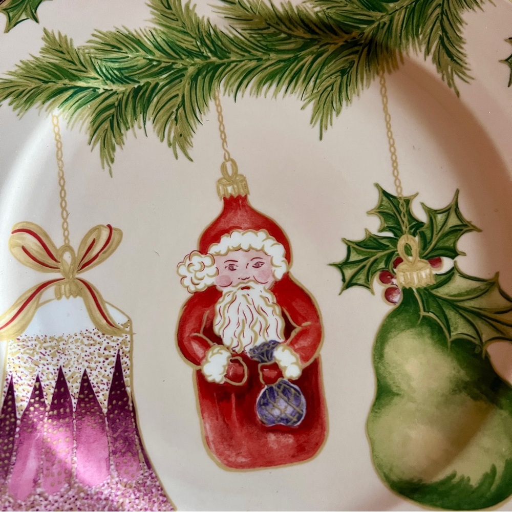 Festive Holiday Dinnerware Set 🎄 - Picture 3 of 5